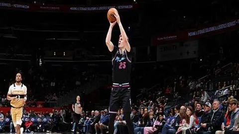 大乐透期号专家推荐：斯玛特签约分析及前区十码预测